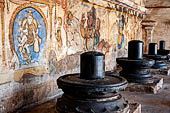 The great Chola temples of Tamil Nadu - The Brihadishwara Temple of Thanjavur. Linga with Nayaka painting on the inside wall of the cloister. 